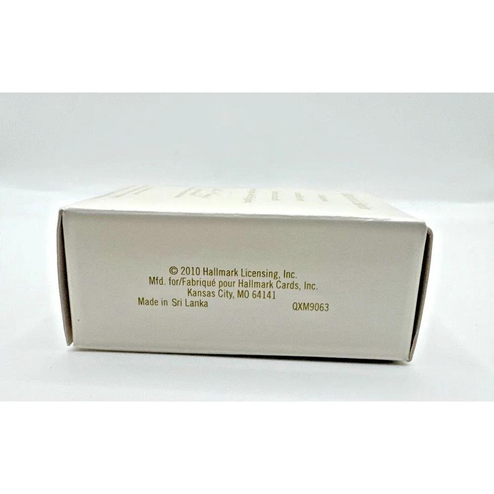 Birth Of A Savior 2010 Miniature-Baby Jesus Is Born-North Star Hallmark Ornament - Picture 3 of 4